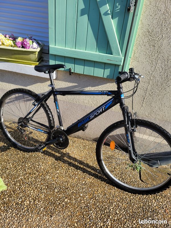 Vtt basic sport bleu ou rose Vélos