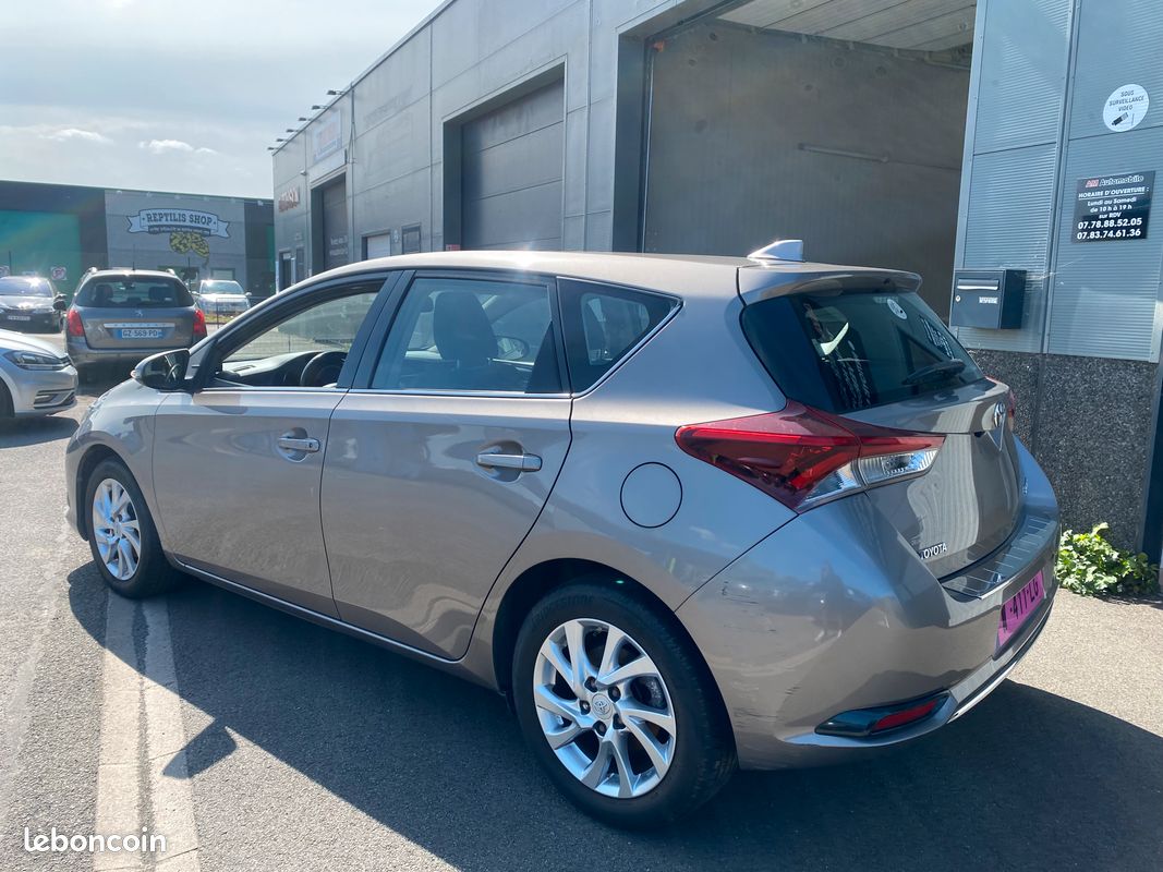 Toyota auris 1.2 t 115cv dynamic gar 3 mois (image 2)