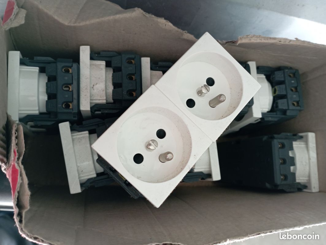 Prises électriques (image 2)