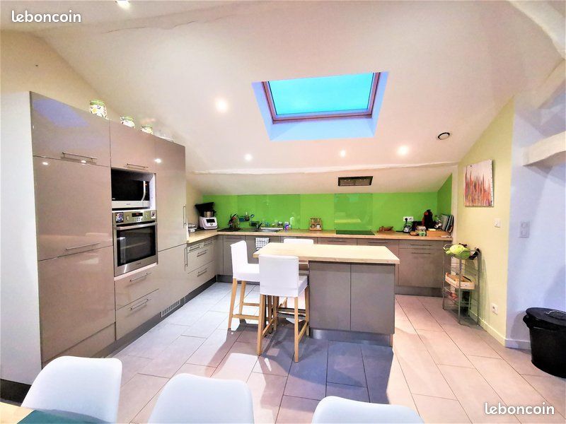 Appartement 3 pièces 120 m² · à Roanne · 120 m² · 117 000 €