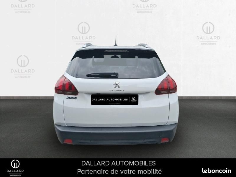 Peugeot 2008 1.2 PureTech 130ch E6.c Style S&S (image 5)