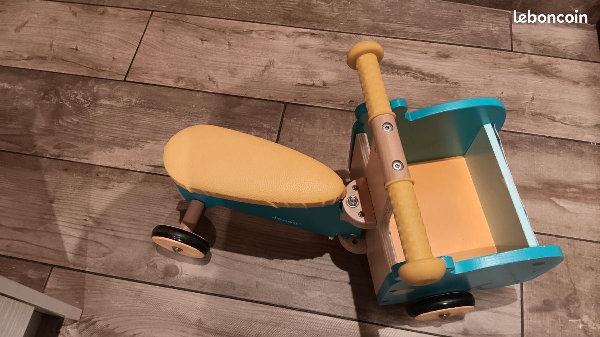 Porteur, trotteur, hypo bleu Janod (image 4)