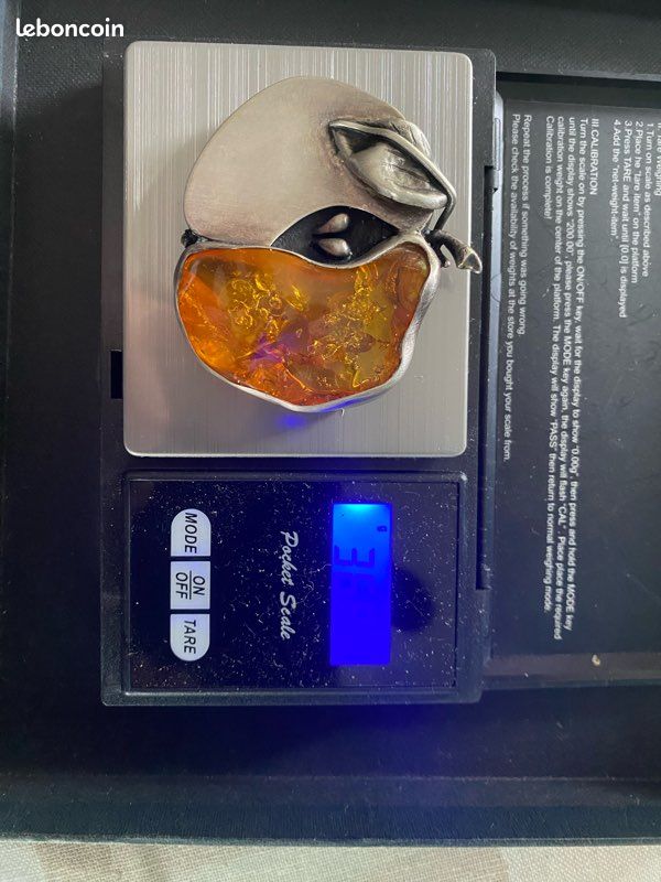 Magnifique Broche De Créateur - Bijou Occasion De Qualité - Style Unique Et élégant