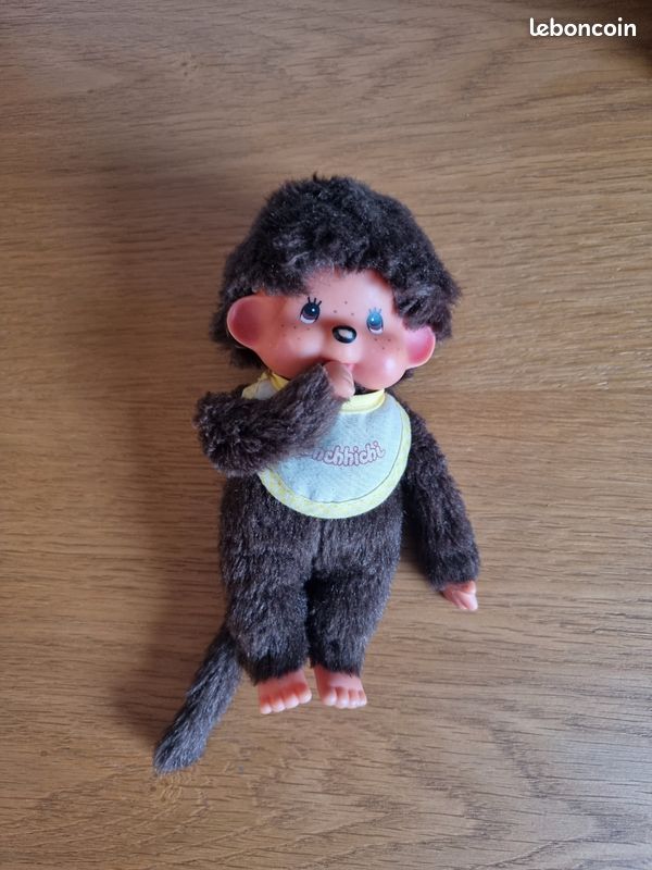 Singe Les Monchhichi Peluche Kiki Monchhichi Le Singe Bavoir