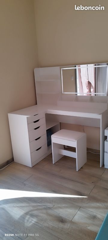 Superbe coiffeuse miroir éclairé et prises intégrées (image 1)