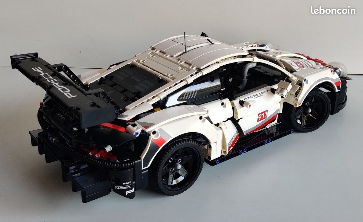 42096 LEGO Technic - Porsche 911 RSR (image 4)