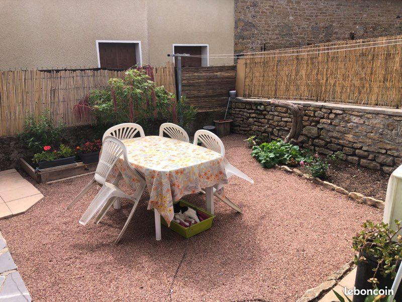Maison 2 pièces 35 m² · à Buxy · 35 m² · 450 €