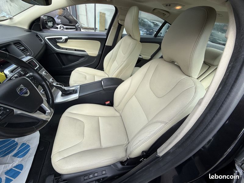 Volvo S60 D3 150CH KINETIC BUSINESS GEARTRONIC (image 16)