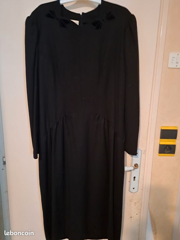 Robe femme très habillée laine / velours noir (image 1)