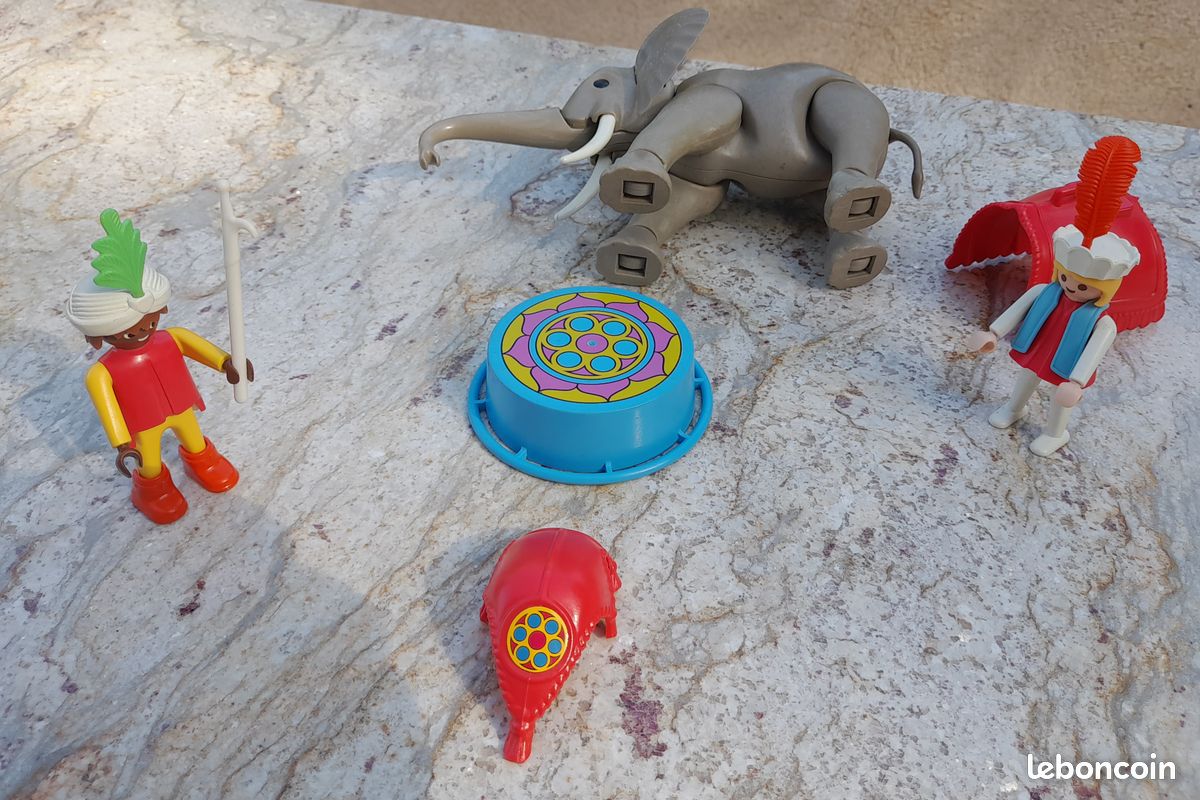 LOT PLAYMOBIL Vintage Cirque ROMANI 1986 74 91- 3 Clowns + Éléphant + Enclos cirque - Jeux & Jouets
