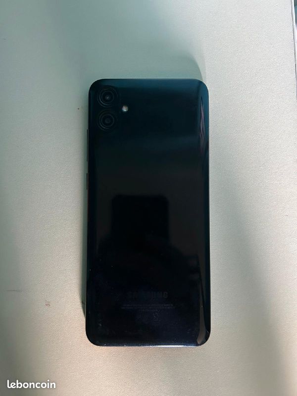 SAMSUNG Galaxy A04e (image 3)