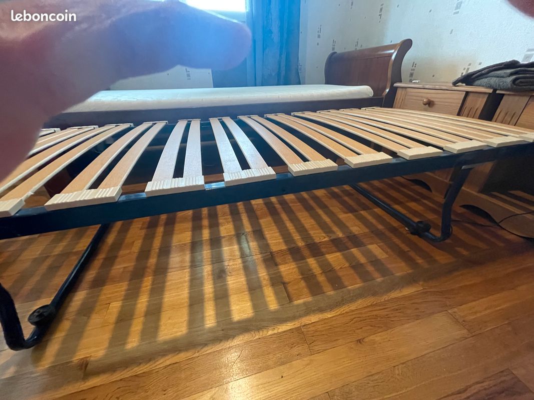 Lot de 2 lits avec matelas et 2 lits de camps (image 5)