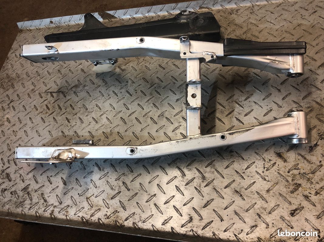 Vis Avec Rondelle Yamaha Réf. 90119-06163 (lot De 2) - Pour Carénage TDR125, Bras Oscillant YZF750R Et Autres