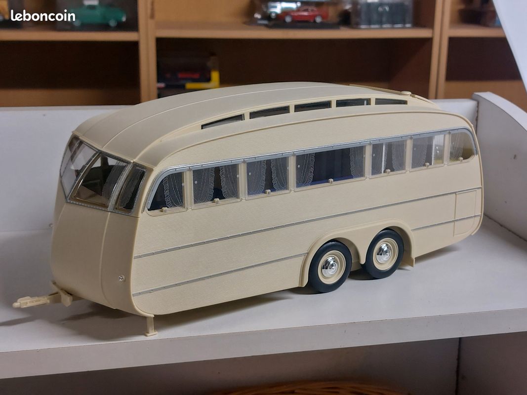 Caravane Hénon Norev 1/18 (image 1)