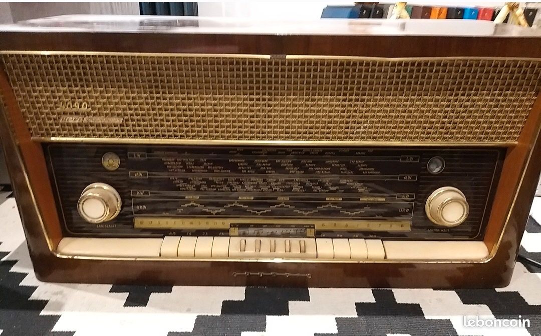 Superbe poste radio vintage Grundig Type 4090 – années 60 (image 1)