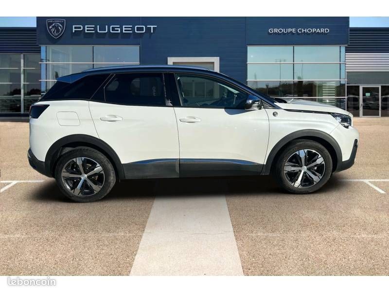 Annonce Crossover / SUV PEUGEOT 3008 PEUGEOT 3008 Puretech 130ch S&S EAT8  Crossway ESSENCE - 25 990 €