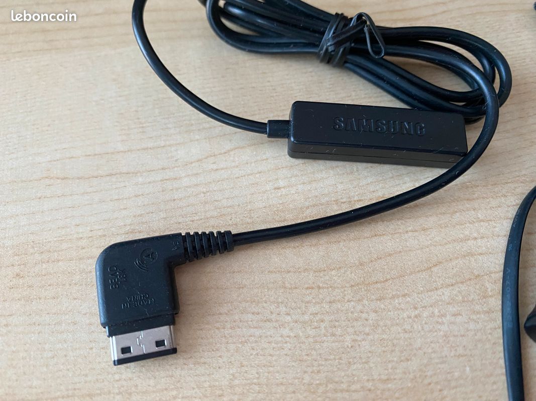 Lot chargeur samsung et adaptateur jack 3,5 mm (image 4)