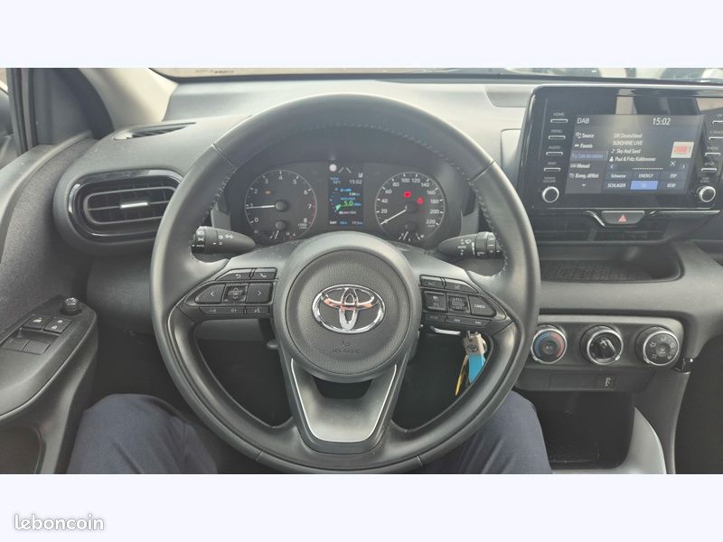 Toyota Yaris 70 VVT-i Dynamic (image 11)