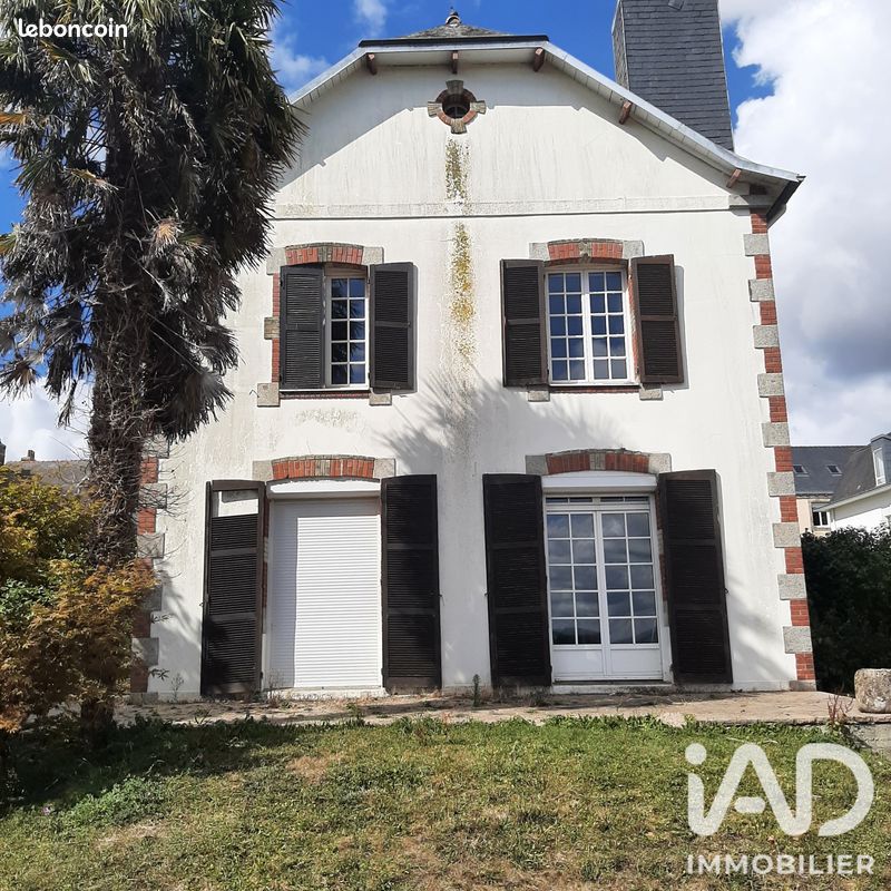 Maison 5 pièces 150 m² · à Carhaix-Plouguer · 150 m² · 87 000 €