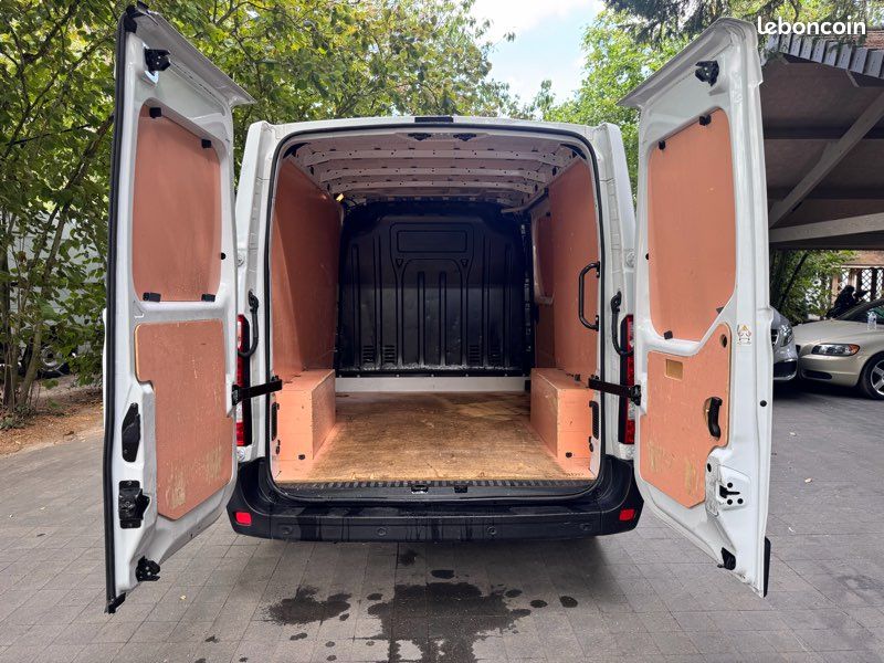 Renault master l1h1 blue dci 135 confort traction fourgon 2023 – photo 9