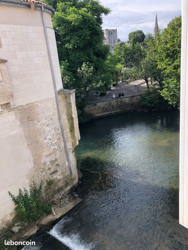 Appartement 2 pièces 32 m² · à Niort · 32 m² · 560 €