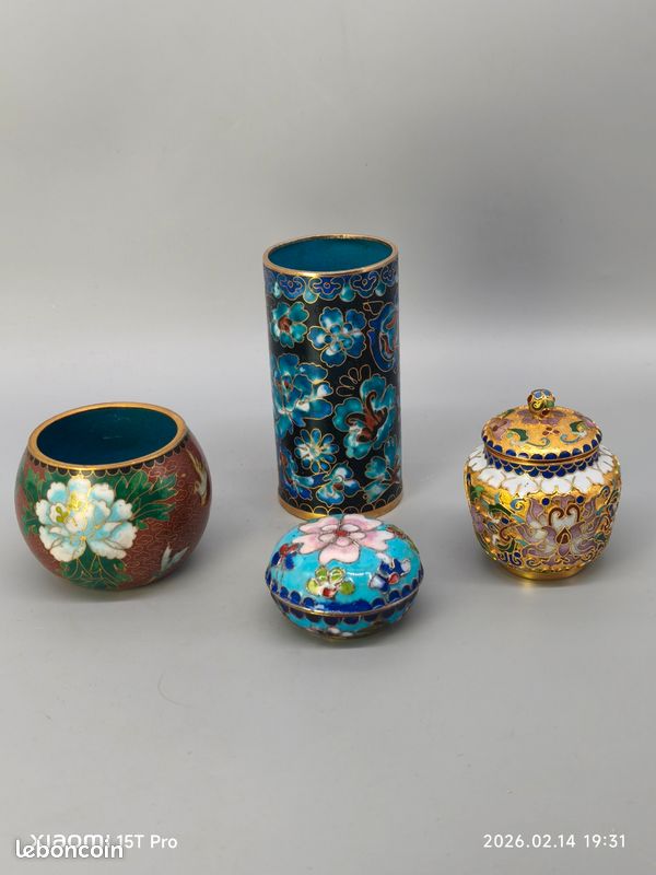Pair of Floral Vases- Vase - Émail cloisonné