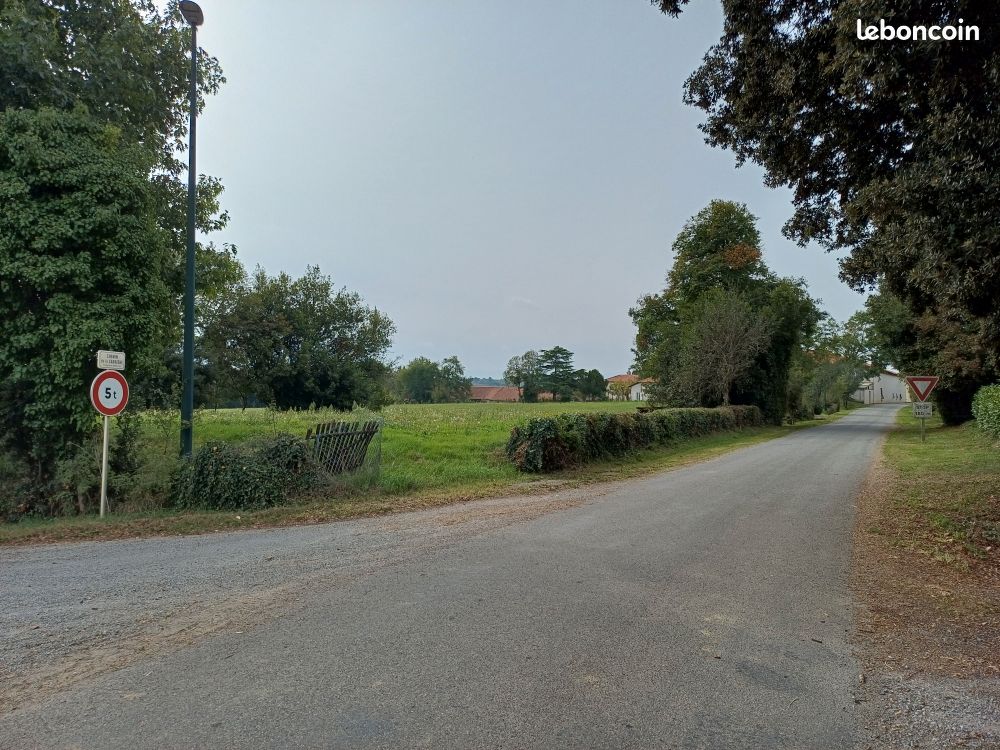 Terrain a bâtir · à Sadeillan · 24 000 €
