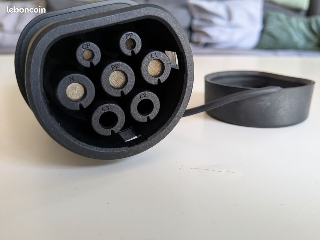 Adaptateur V2L simple prise pour Kia et Hyundai (T2 / 1 x 16A 230V) (image 2)