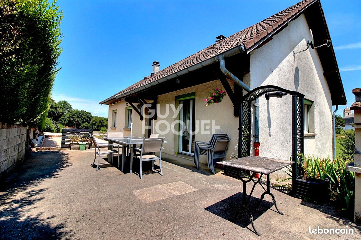 Maison 6 pièces 97 m² · à Lavangeot · 97 m² · 210 000 €