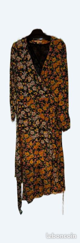 Robe Maje neuve taille 3 (40) (image 1)
