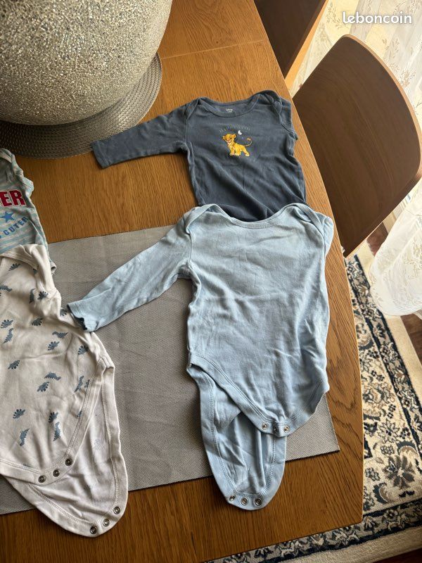 Magnifique body manches longues bébé de différentes marques