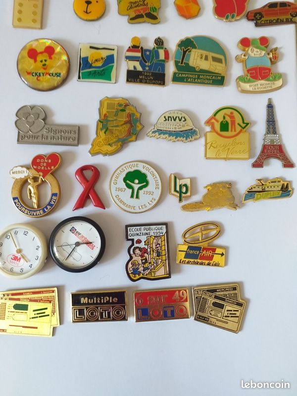 Lot De 20 Insignes Broches Vintage Années 70/80 - Thème Musique, En Acier, état Variable (collection Joblot)