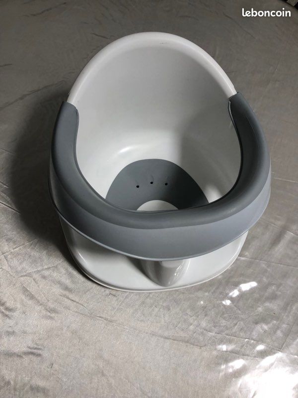 Lot de trotteur+anneaux de bain+petit baignoire bébé (image 3)