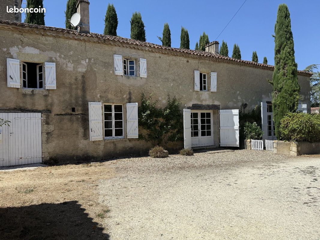 Maison 5 pièces 247 m² · à Bazian · 247 m² · 285 000 €