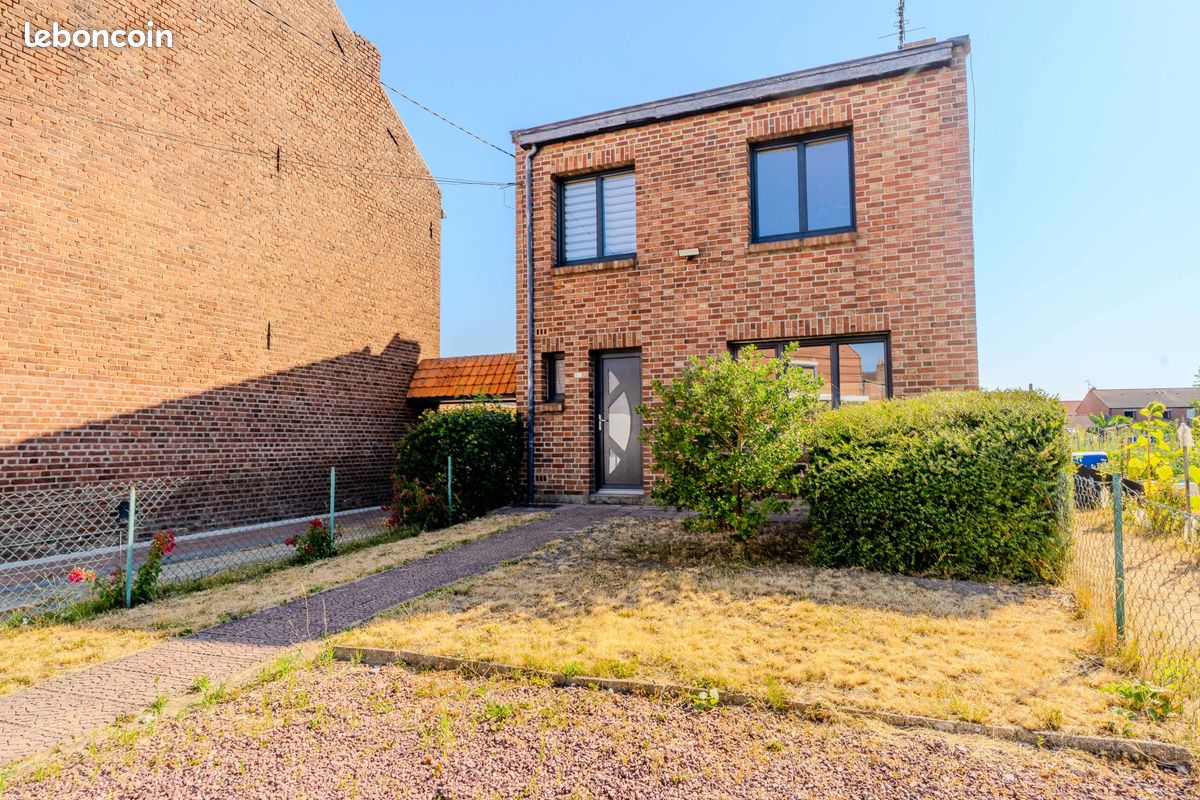Maison 5 pièces 110 m² · à Bauvin · 110 m² · 241 500 €