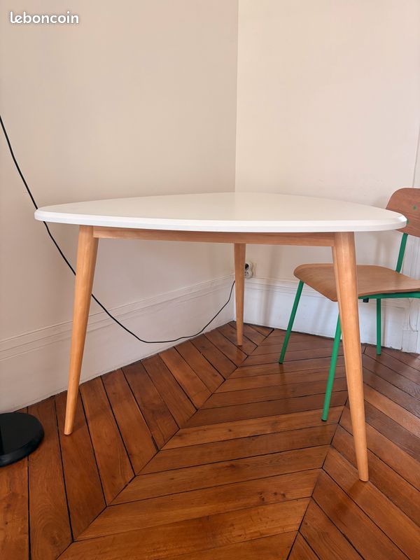 Table a diner en bois (image 3)