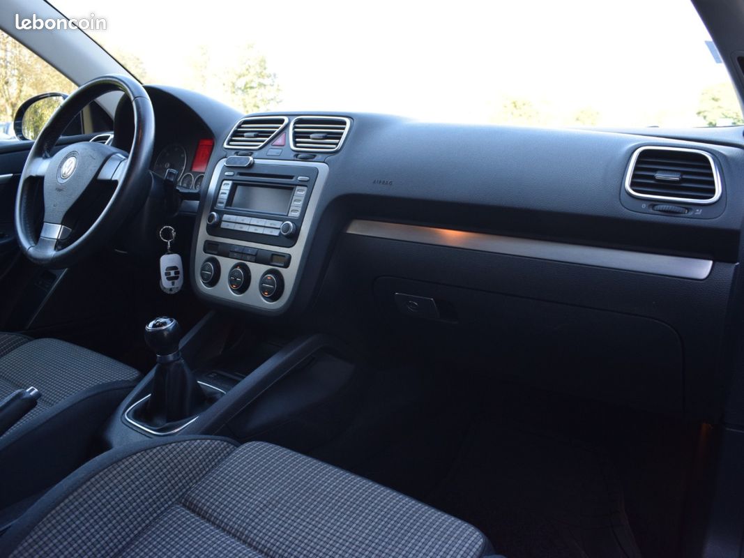 VOLKSWAGEN EOS SPORTLINE 2.0 TDI 140 CV BVM 6 / 1ere MAIN / SUIVI COMPLET (image 24)