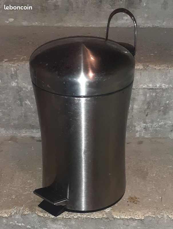 Petite poubelle à pédale salle de bain 3 l (image 1)
