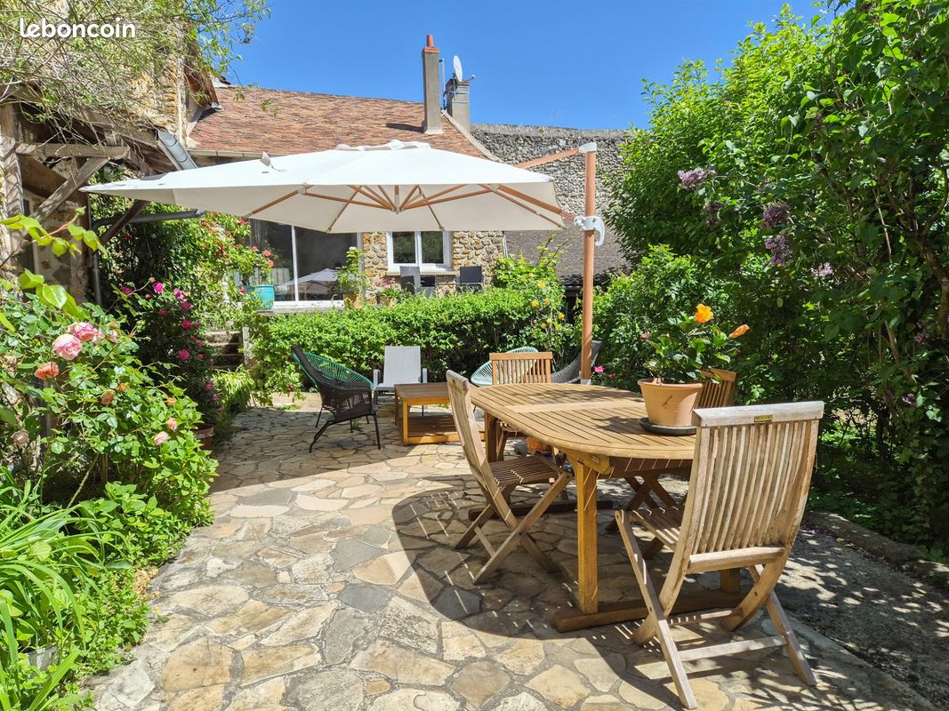 Maison 13 pièces 331 m² · à Leuville-sur-Orge · 331 m² · 749 000 €
