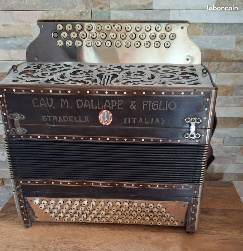 ANCIEN ACCORDEON DALLAPE & FIGLIO. Année 1930 (image 6)