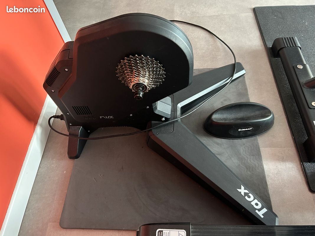 Home traîner connecté Tacx flux smart Équipements vélos