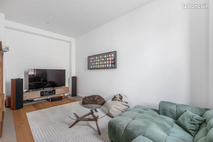 Maison 7 pièces 300 m² — 18