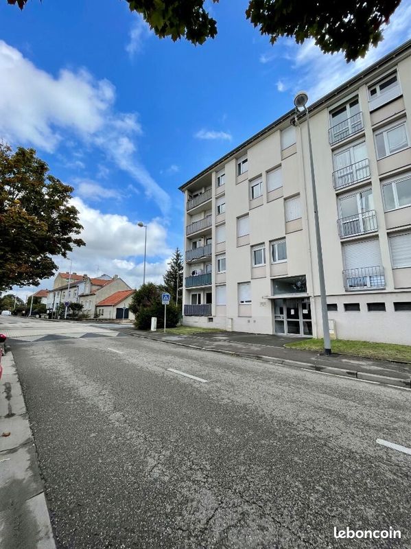 Appartement 1 pièce 28 m² · à Montigny-lès-Metz · 28 m² · 374 €