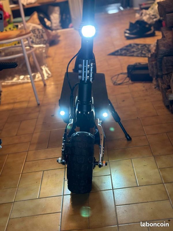 Trottinette électrique ANGWATT X1 – 3600W / 60V / 22,5Ah (image 11)