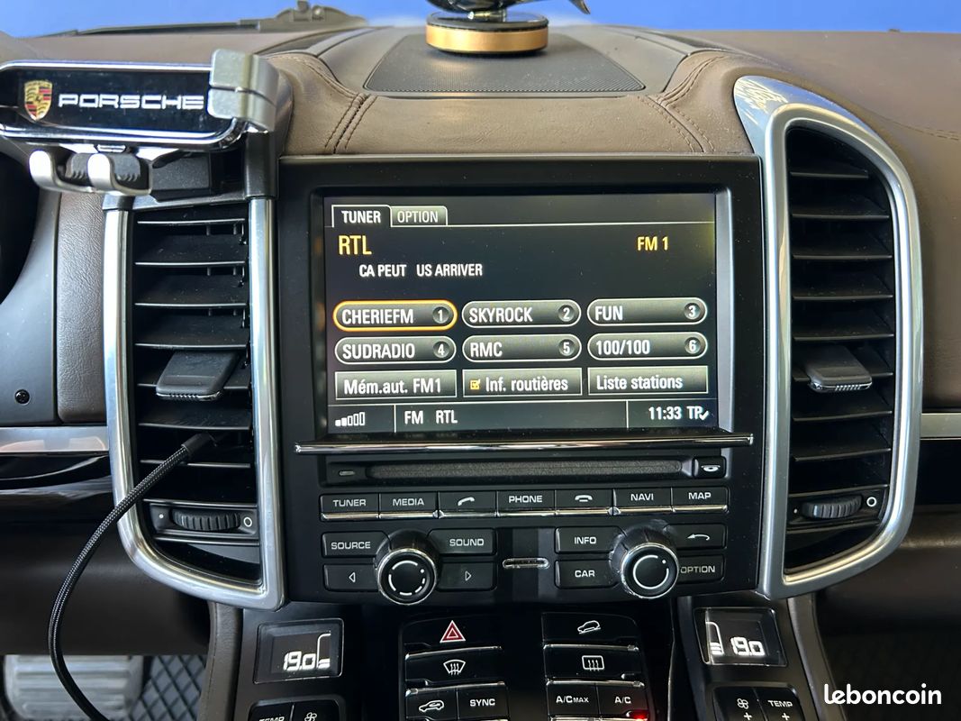 PORSCHE Cayenne 3.0 D 262ch Platinum Edition - 2016 - Toit ouvrant - Boîte auto (image 15)