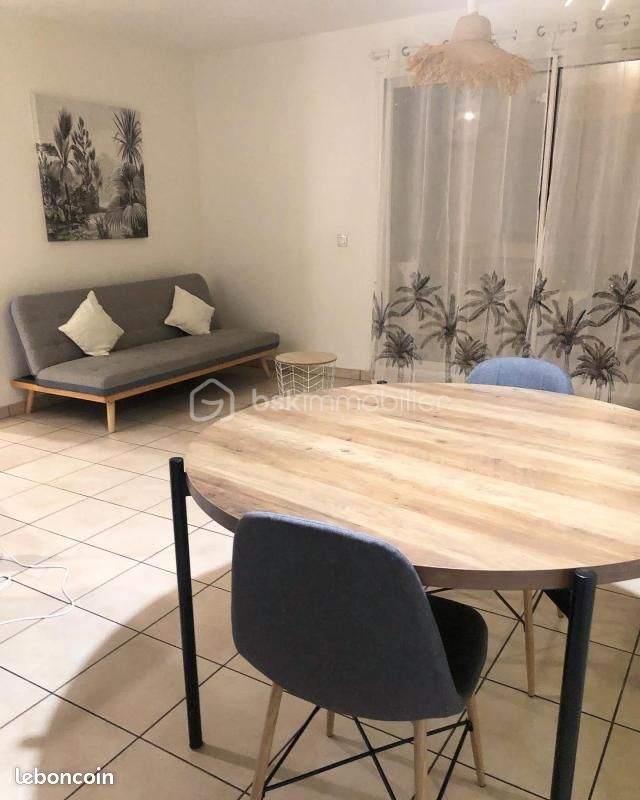 Appartement 2 pièces 42 m² · à Saint-Denis · 42 m² · 850 €