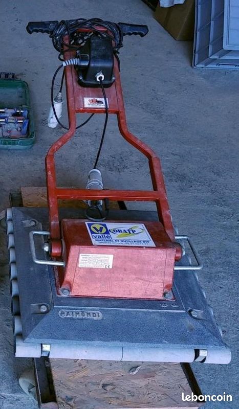 Machine à battre - Dameuse à rouleau (image 1)