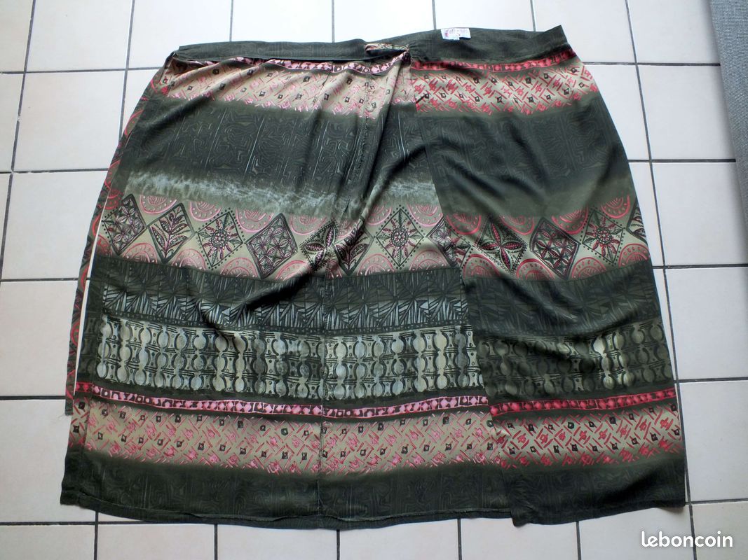 Jupe portefeuille kaki imprimée ARMAND THIERY femme taille 42 en