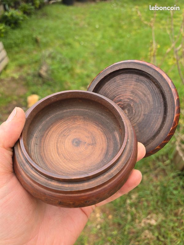boite ronde en bois - Dragées Chocolats Benier