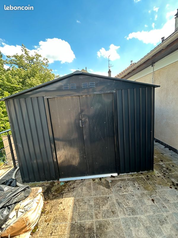 Brade un abri de jardin bien vendu le 17/05 (image 1)